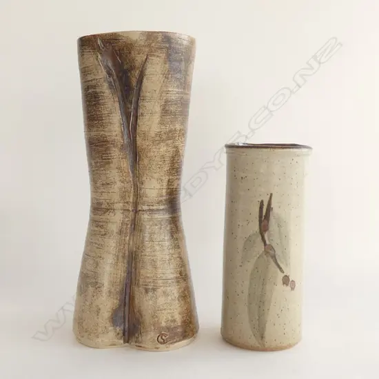 TALL POTTERY VASE - SIGNED STEVEN CARTER H. 330MM + PAUL WINSPEAR VASE (H225MM)