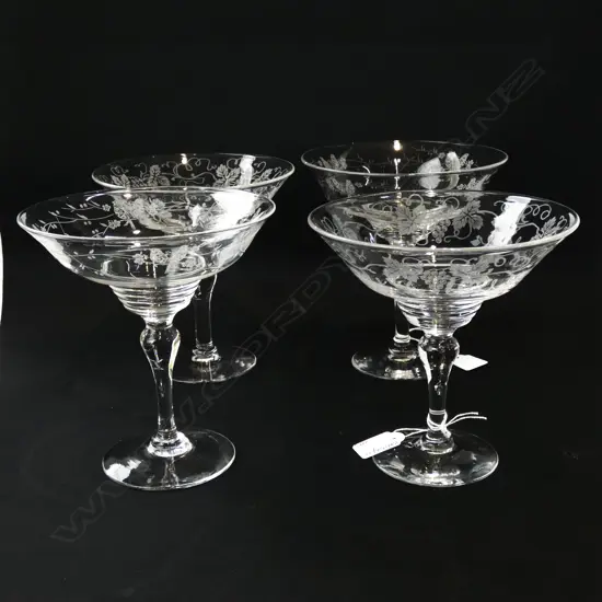 2PRS ACID ETCHED CRYSTAL COMPORTS