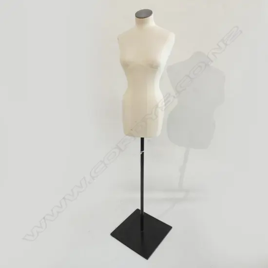 MANNEQUIN ON STAND EX SHOWROOM NZ MADE H 800MM