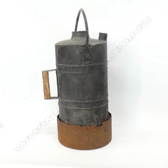 BUSHMANS WATER BOILER WITH SWING HANDLE & STAND H 570MM