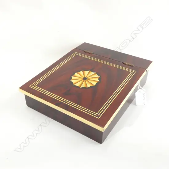 SMALL INLAID BOX W 200MM