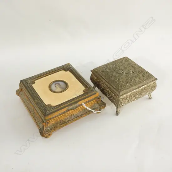 2 VINTAGE TRINKET BOXES ONE WITH PORTRAIT OF LADY, ONE WITH CHERUB