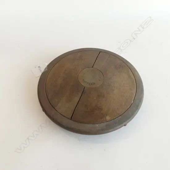 ANTIQUE BRASS & WOOD DISCUS 220mm dia