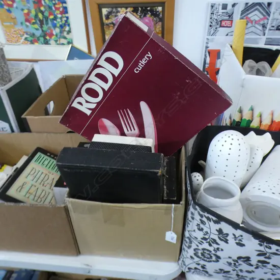 BOX LOT ASST VINTAGE BOXED CUTLERY INCL RODD + WOODEN SCRAP BOOKS (NEW)