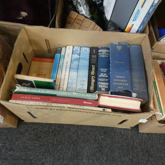 BOX LOT BOOKS; NZ HISTORY