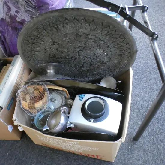 BOX LOT MISC INC. BRASS PLATES, ORIENTAL TEAPOT ETC..