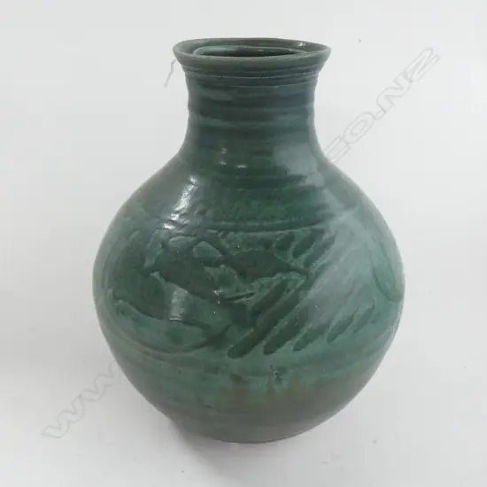 LARGE WARREN TIPPET GREEN VASE H.280mm