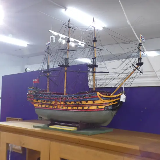 MODEL SHIP 'THE ROYAL JAMES' H.700mm