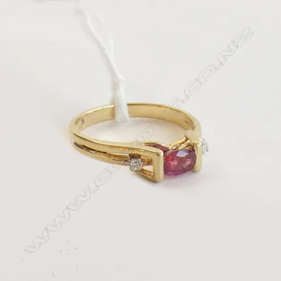 14K GOLD RUBY & DIAMOND RING 2.54gm