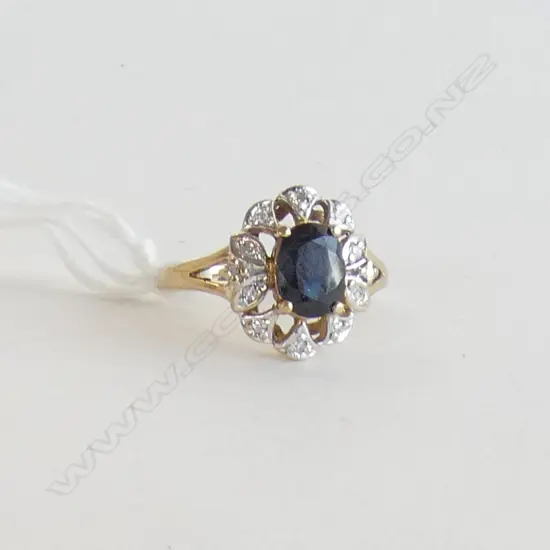 9CT SAPPHIRE & DIAMOND CLUSTER RING