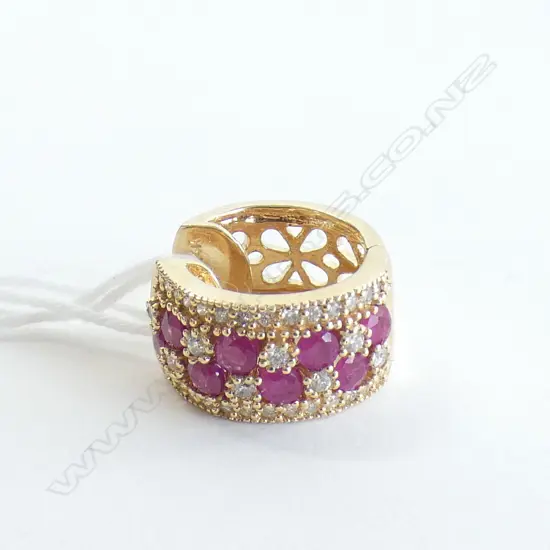 1x 14K GOLD RUBY & DIAMOND HOOP EARRING 5.3gm