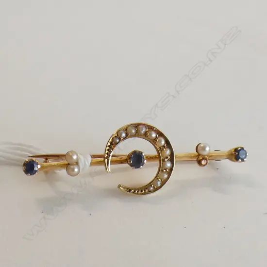 EDW. 9CT BROOCH CRESCENT SEED PEARLS & SAPPHIRES 3gm