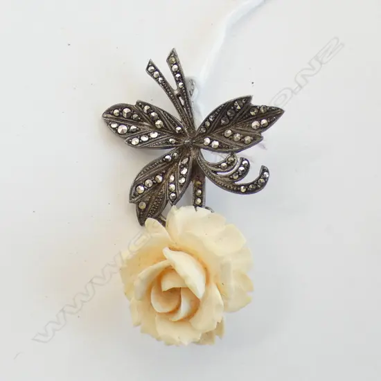 VINTAGE STG SILVER & BONE CARVED ROSE BROOCH 
