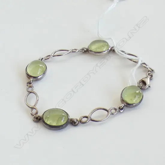925 SILVER & GREEN MOONSTONE (?) BEAD BRACELET 11GMS