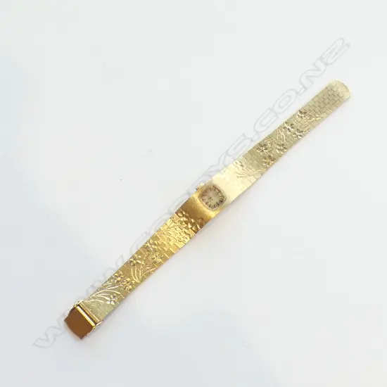 IMADO STYLISH LADIES WRISTWATCH WORKING & CASED