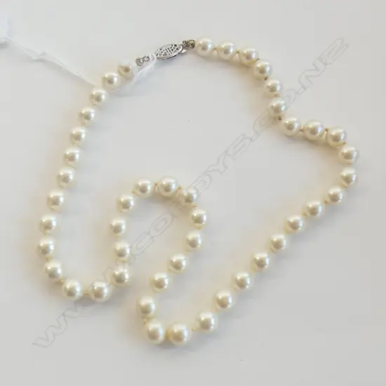 STRING FAUX PEARLS W STG SILVER CLASP