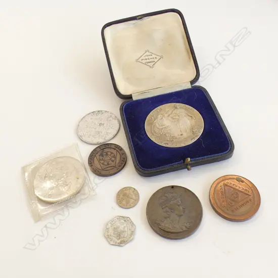 JOHN PINCHES 1917 CHAMPION POTATOES MEDAL CASED + 7 OTHERS INCLS NZ TOKENS