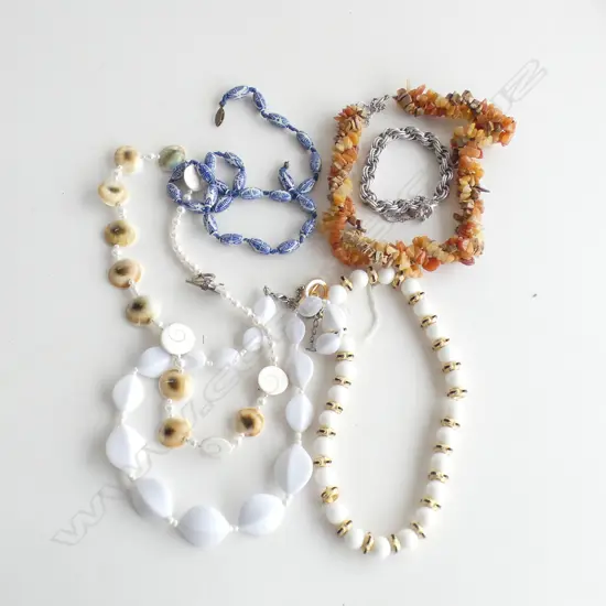 ASSTD COSTUME NECKLACES