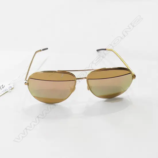DIOR AVIATOR GLASSES W ORIGINAL BOX 