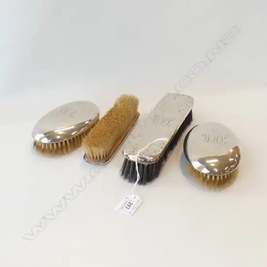 SILVER BRUSH SET (4)