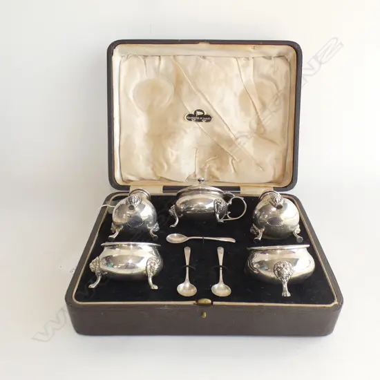 BOXED STG SILVER CRUET SET; S&P SHAKERS, 2 BLUE GLASS LINED POTS, 1 LIDDED POT & 3 SPOONS - LONDON 1951 343GMS...