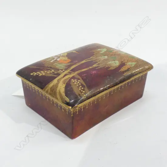 CARLTON WARE ROUGE ROYAL LIDDED BOX - STORK & TREE PATTERN 130 X 100MM