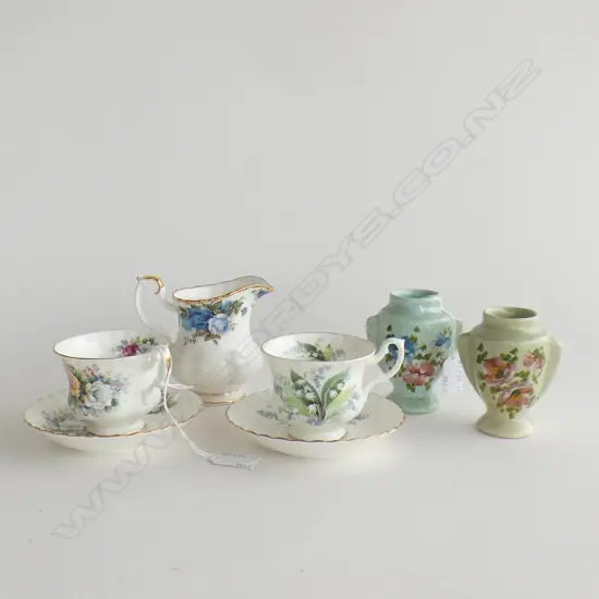 2 ROYAL ALBERT DUOS & MILK JUG & 2 CROWN LYNN '99' PAINTED VASES (H 100MM)