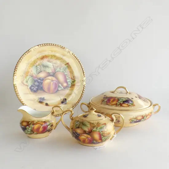 AYNSLEY ORCHARD GOLD GILDED PLATE (DIA 265MM) TUREEN  & LIDDED SUGAR BOWL & JUG 
