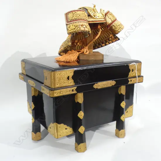 JAPANESE LACQUER BOX CONTAINING MODEL SAMURAI HELMET 