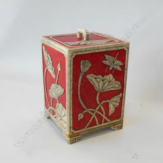 ORIENTAL RED LIDDED BOX WITH WHITE POPPIES H 150MM