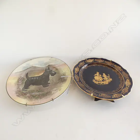 ROYAL DOULTON SCOTTISH TERRIER PLATE (DIA 265MM) &  LIMOGES COBALT & GOLD PLATE (DIA  250MM)