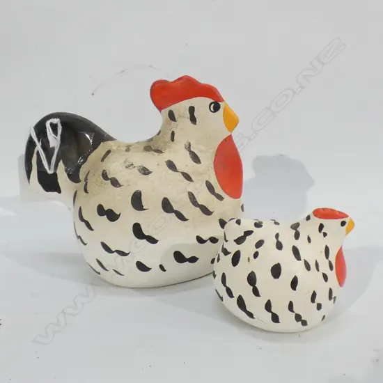 2 PLYMOUTH ROCK HAPPY HENS; 1 X H 95MM & 1 X H  60MM