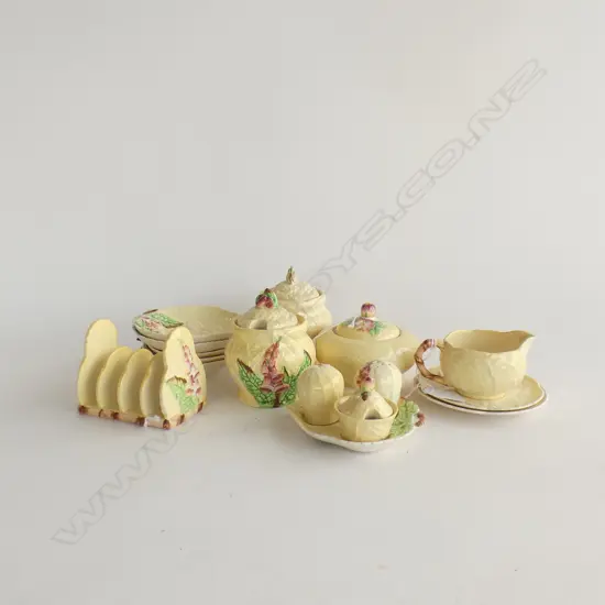 7 PCS CARLTON WARE YELLOW FOXGLOVE INCL CONDIMENT SET & TOAST RACK + 4 YELLOW WILD ROSE PCS