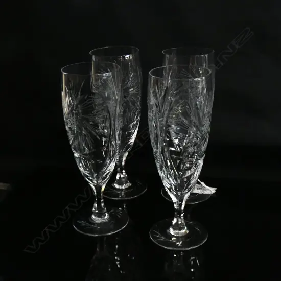 FOUR TALL CUT CRYSTAL STEMMED GLASSES H 200MM