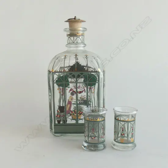 (17789) HOLME GAARD DECORATED GLASS FLASK & GLASS SET GREENHOUSE H.200mm