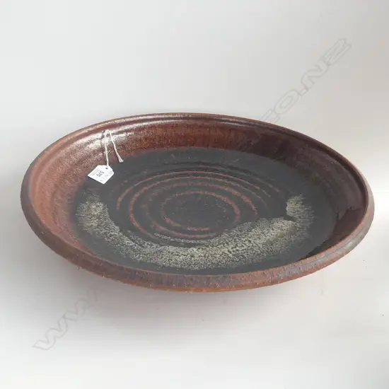 LARGE STUDIO POTTERY CHARGER 400mm dia...