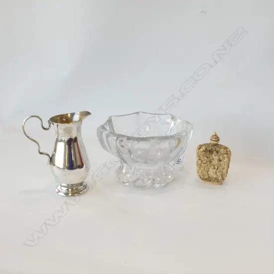 HEAVY VINTAGE GLASS BOWL (DIA 140MM)- CARVED SNUFF BOTTLE & SILVER PLATE JUG (H125MM)