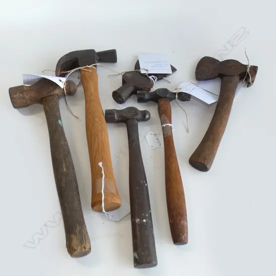 4 HAMMERS + 2 TOMAHAWKS (1 HEAD ONLY)