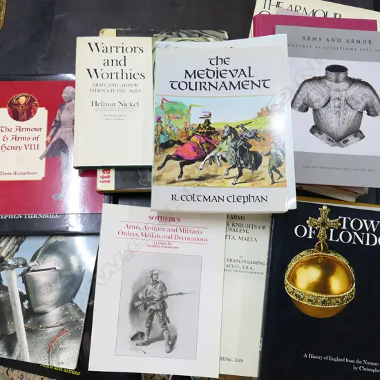 APPROX 18 BOOKS/CATALOGUES ON ANTIQUE ARMS & ARMOUR