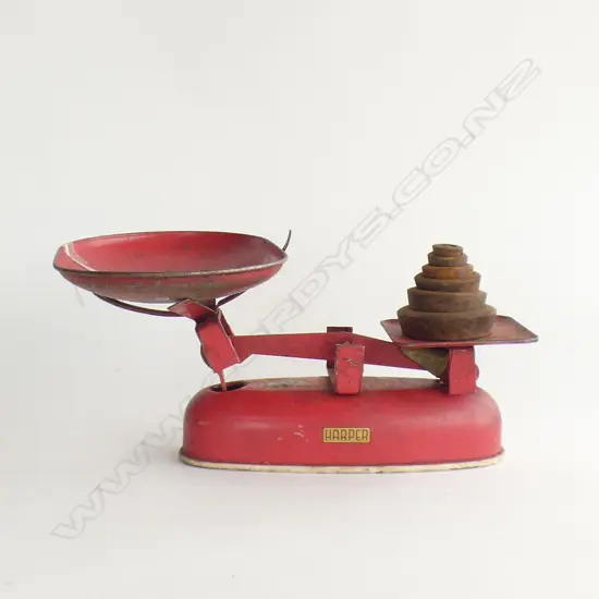 OLD HARPER RED KITCHEN SCALES & WEIGHTS