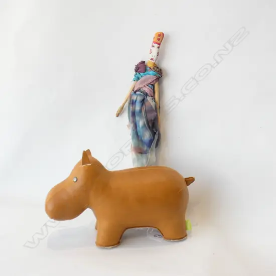 LEATHER HIPPO - L 270MM & NELSON DRIFT WOOD & SILK DOLL H 380MM