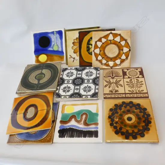 BOX ASST VINTAGE TILES; MOSTLY FLORAL DESIGNS