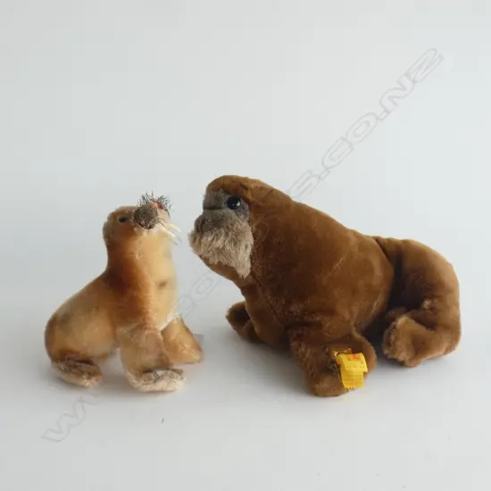 STEIFF PADDY WALRUS SEAL (H 125MM) & LG WILLY WALRUS (L 215MM)