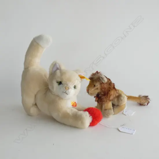 STEIFF LEO LION (H 130MM) & STEIFF COSY SULLA CAT W TAGS (L 220MM)