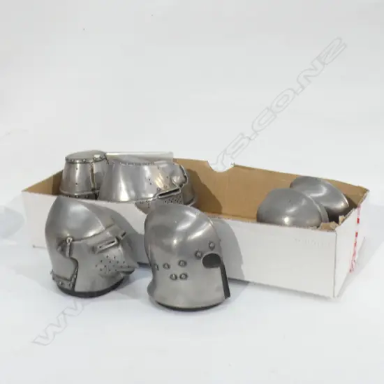 7 MAINMAST MINIATURE RESIN ARMOUR HELMETS MODELS H.100mm