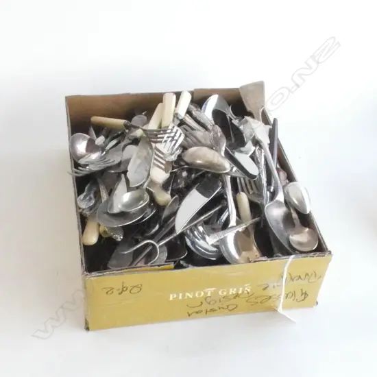 LGE BOX SILVER PLATE & OTHER CUTLERY