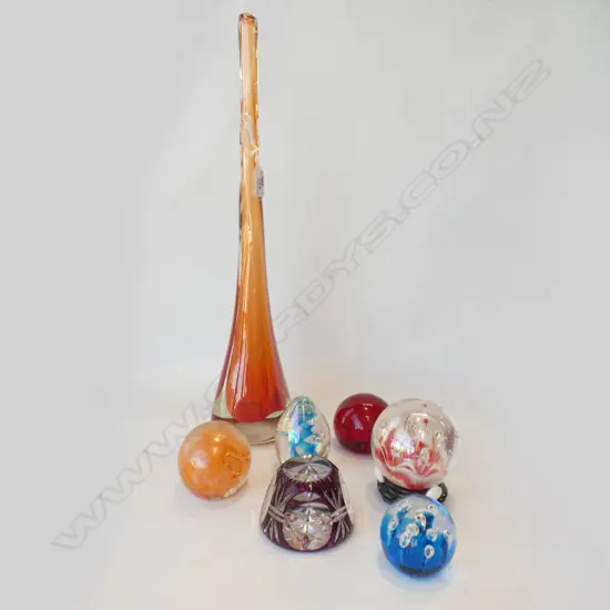 ART GLASS VASE + VARIOUS PAPERWEIGHTS 