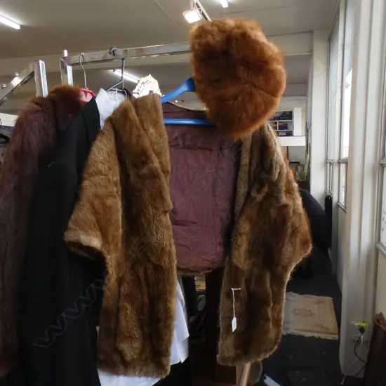 FOX FUR CAPE & FUR HAT