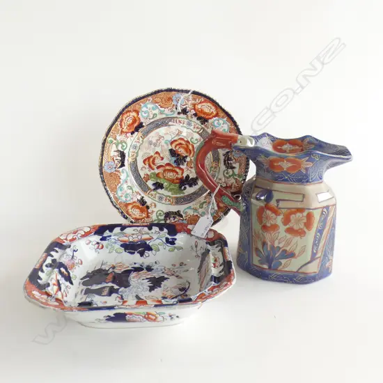 OLD IMARI PLATE (DIA  125MM) TONQUIN IMARI SQ DISH (235MM) & FAUX VICTORIAN IRONSTONE JUG (H 185MM)