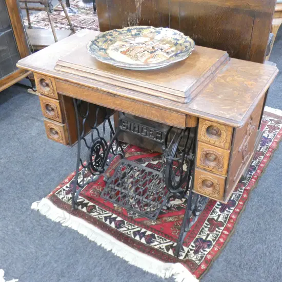 SINGER TREADLE SEWING MACHING